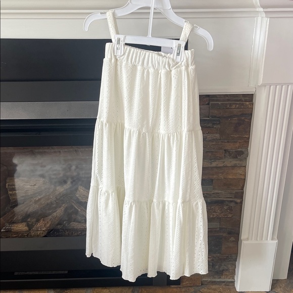 White Eyelet 2 piece set - Picture 3 of 4
